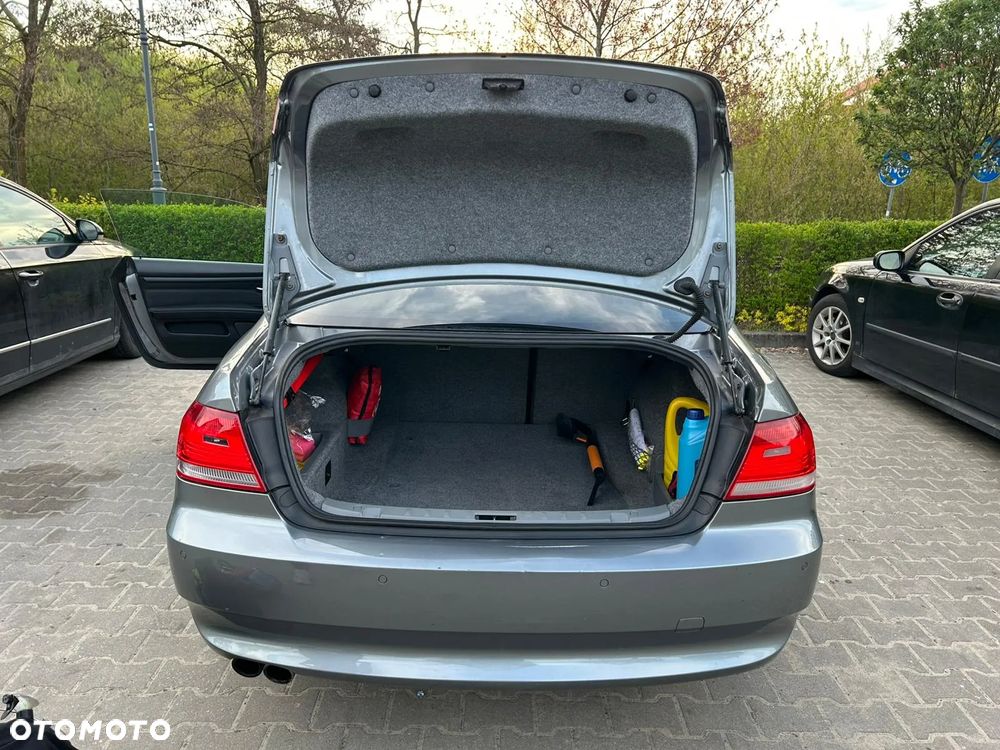 BMW Seria 3 330i xDrive - 17