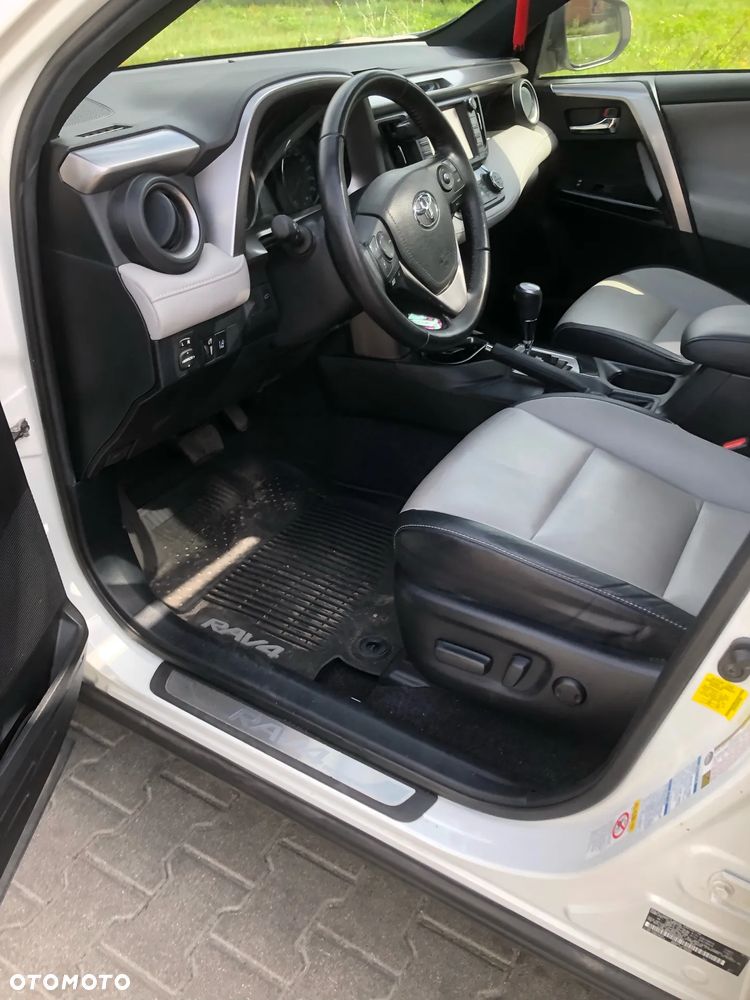 Toyota RAV4 Hybrid Prestige 4x4 - 10