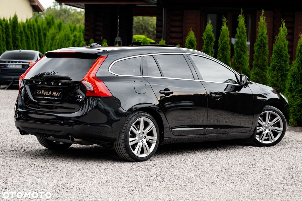 Volvo V60 T6 AWD Geartronic Summum - 14