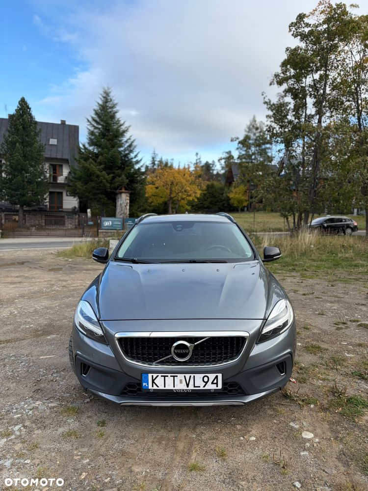 Volvo V40 2019 photo 2