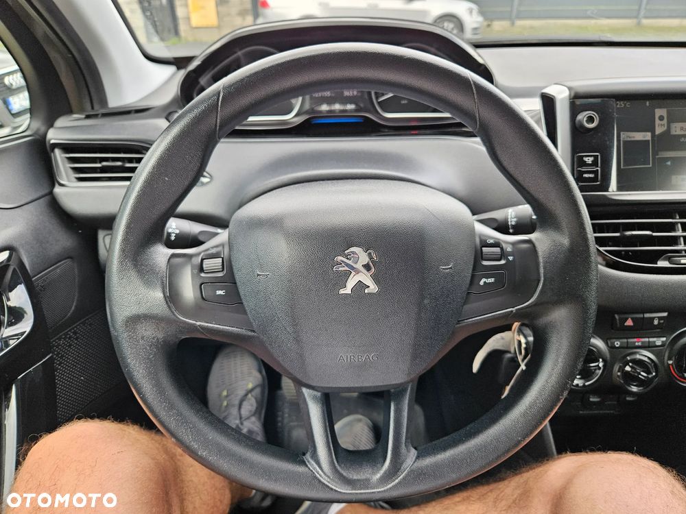 Peugeot 208 95 VTI Allure - 17