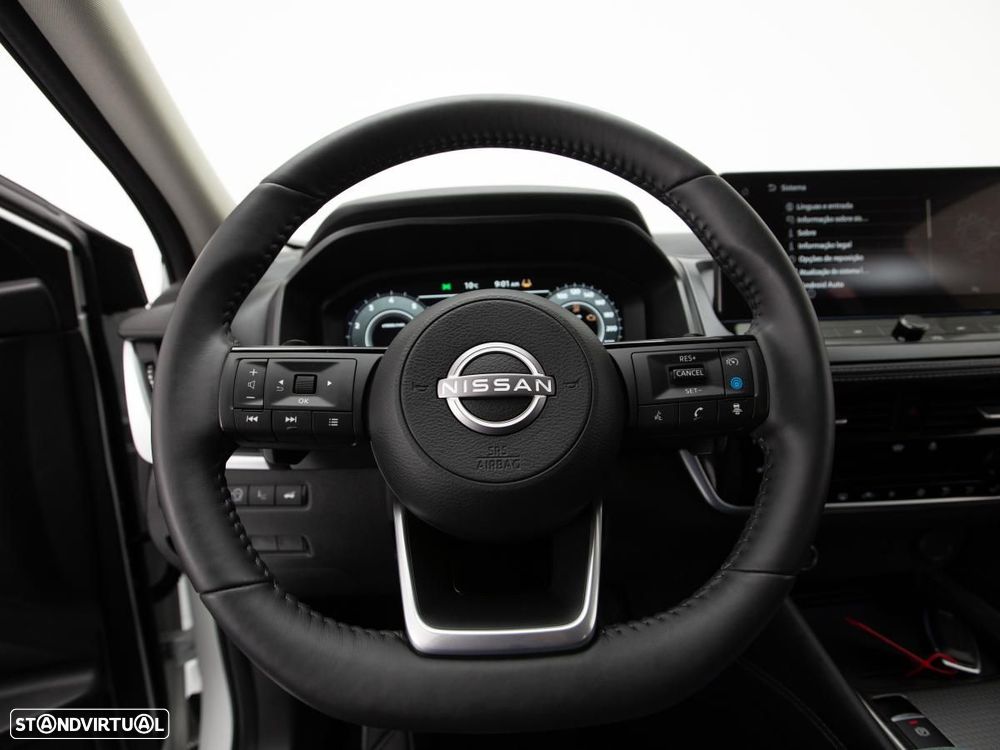 Nissan Qashqai 1.3 DIG-T N-Connecta Xtronic - 18