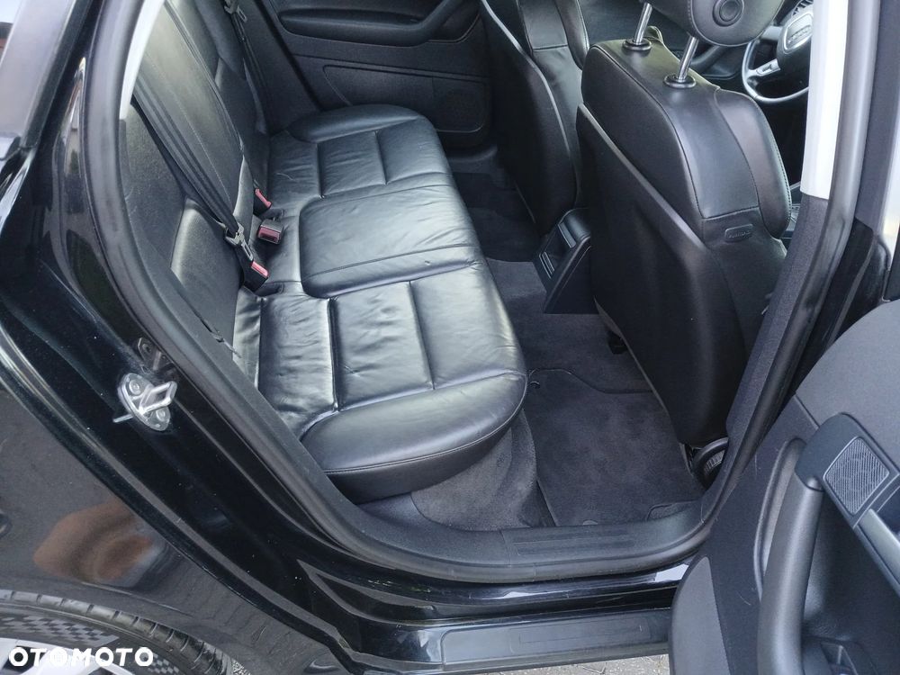 Audi A3 Sportback 1.6 TDI DPF S tronic S line Sportpaket - 11