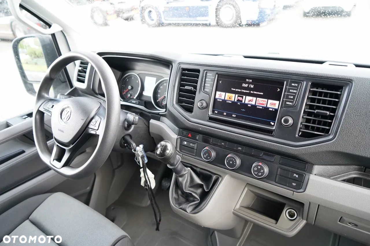 Volkswagen CRAFTER  / 2.0 D / FURGON BLASZAK / NAJAZD ALUMINIOWY /  DMC: 3500 KG / 2018 ROK / SPROWADZONY / PO KONTRAKCIE SERWISOWYM - 32
