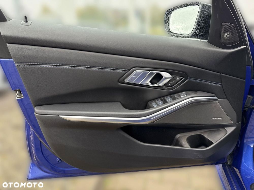 BMW Seria 3 - 18