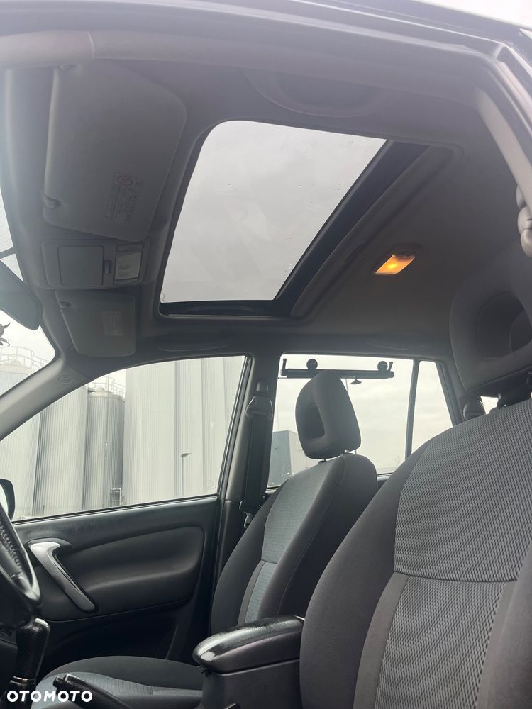 Toyota RAV4 2.0 D-4D 4x4 - 7