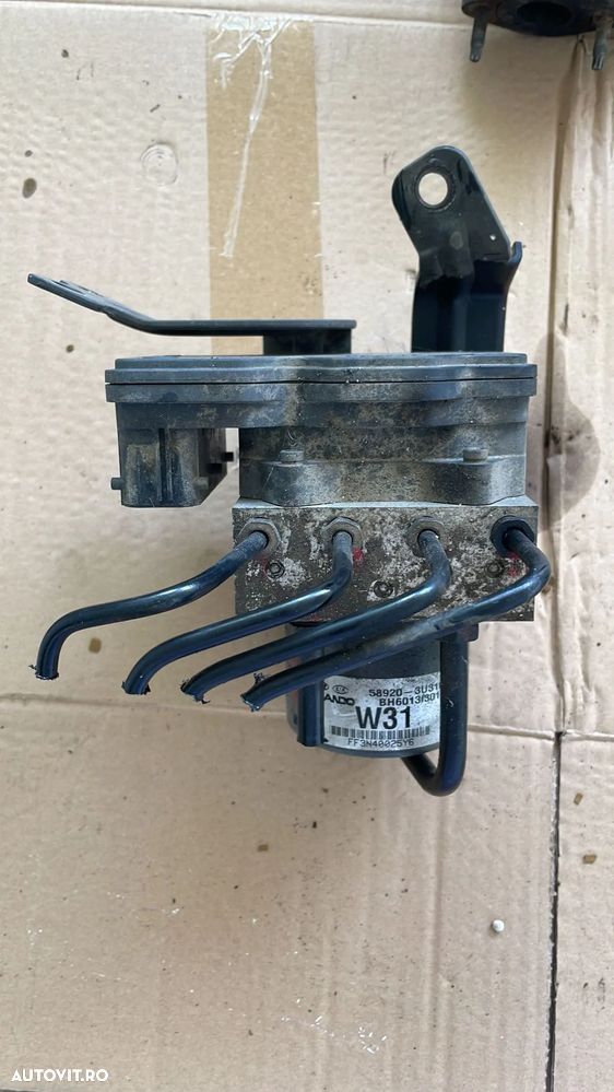 Pompa ABS 589203u310 1.7 D Kia SPORTAGE 2012