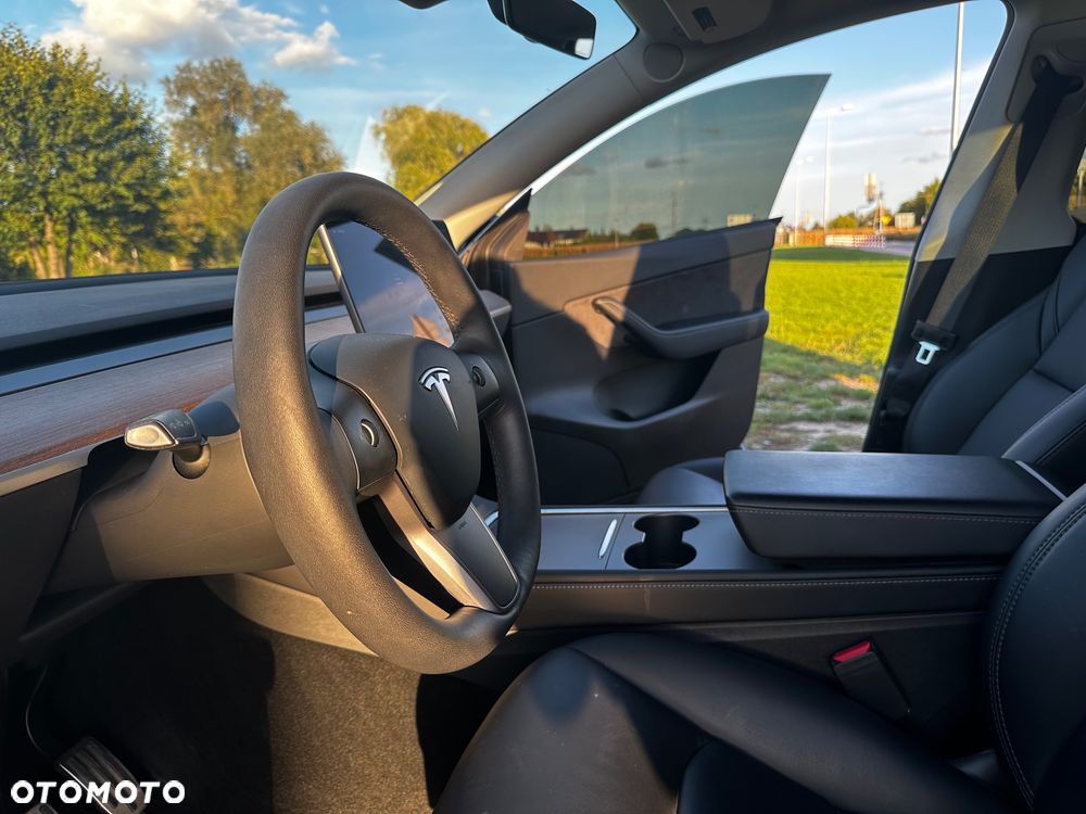 Tesla Y Model Long Range Dual Motor AWD - 7
