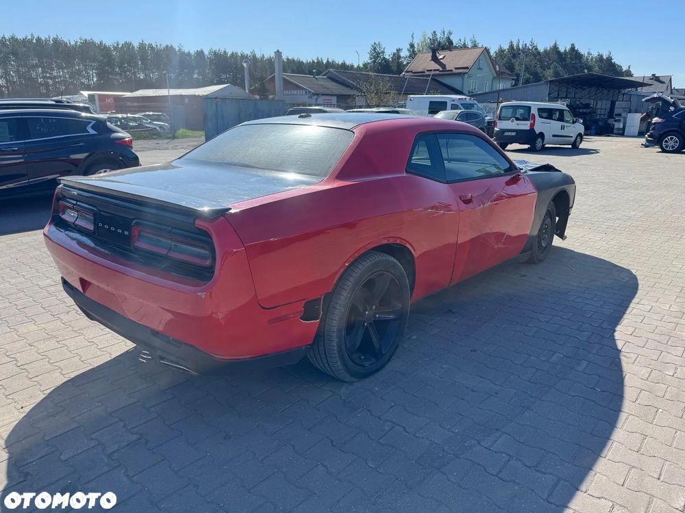 Dodge Challenger - 4