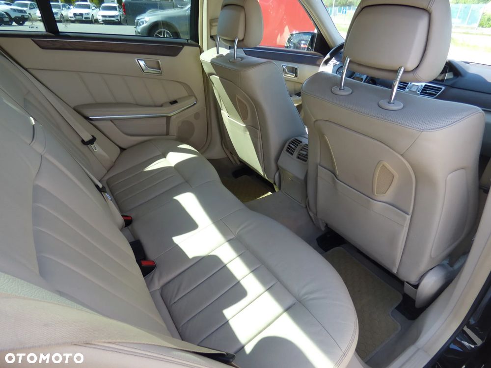 Mercedes-Benz Klasa E 220 BlueTEC 4-Matic Avantgarde - 18
