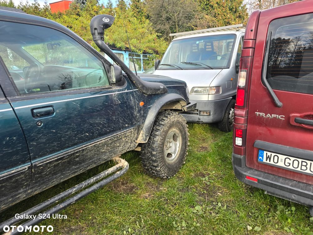 Ford Explorer Standard - 2