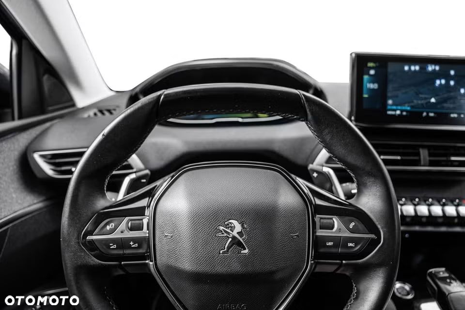 Peugeot 3008 1.6 PureTech Hybrid4 PHEV Allure Pack S&S EAT8 - 9