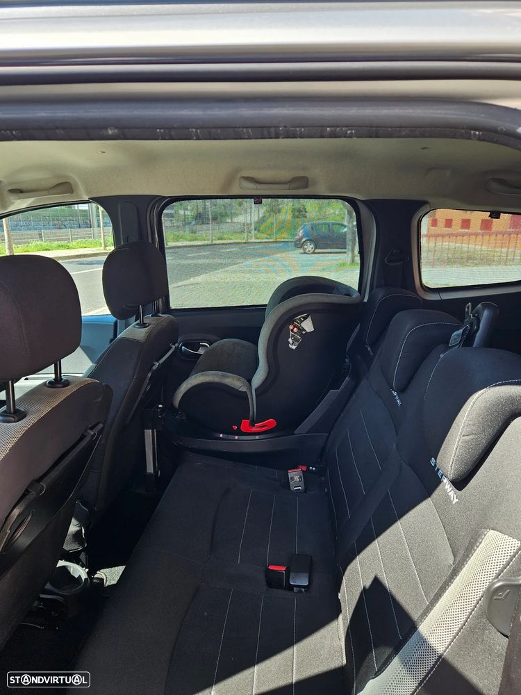 Dacia Lodgy 1.5 dCi Stepway 7L - 28