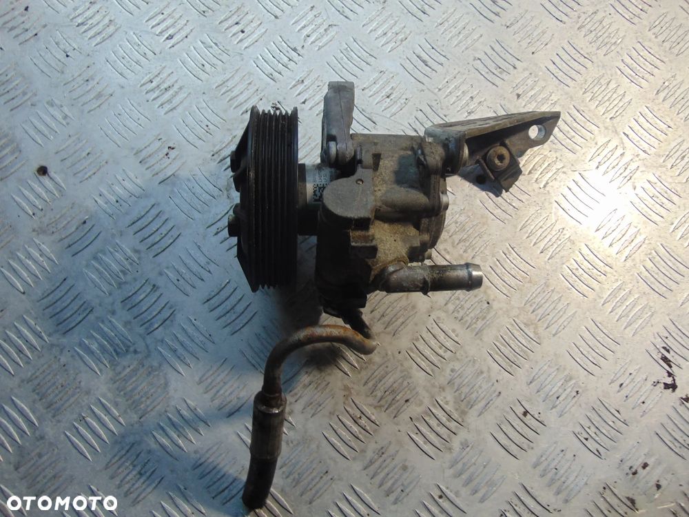 pompa wspomagania bmw n52b25 - 8
