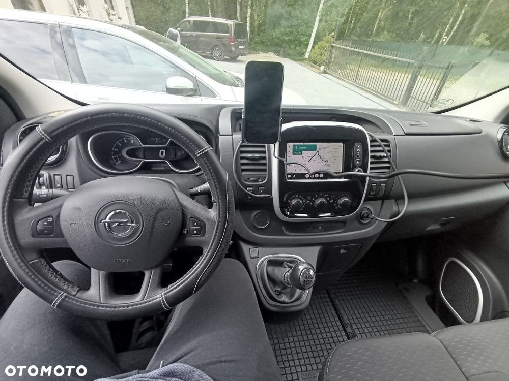 Opel Vivaro - 10