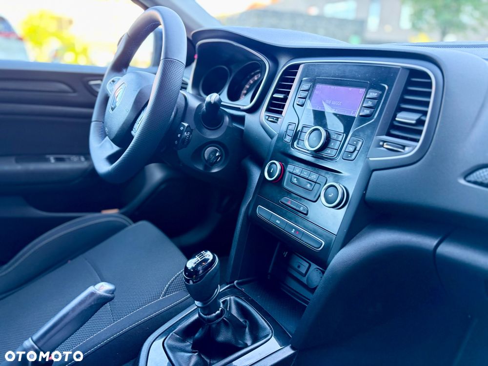 Renault Megane ENERGY TCe 100 LIMITED - 8