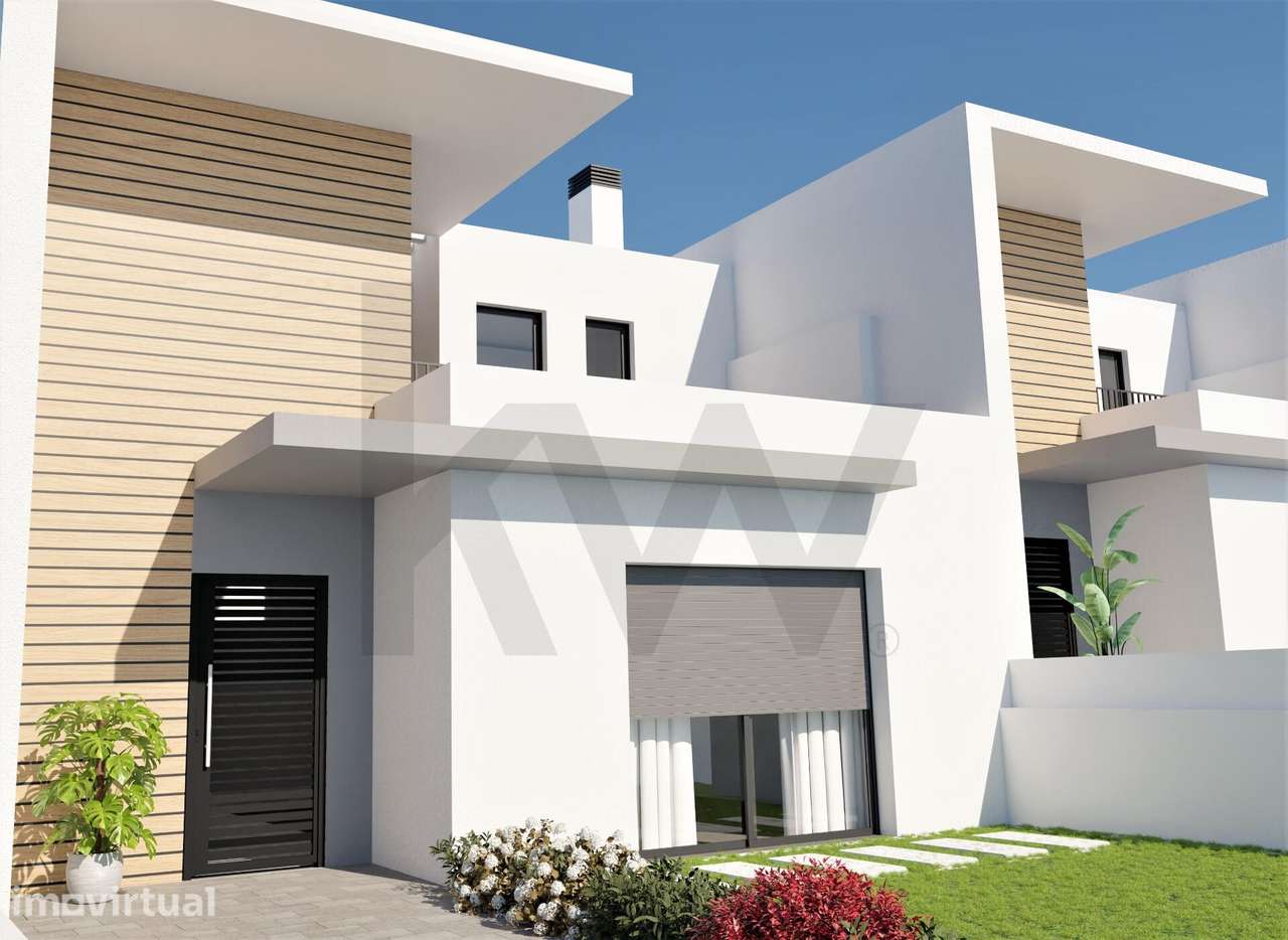 MORADIA T3, NOVA, CONTEMPORÂNEA, PERTO DA PRAIA, GARAGEM, ARMAÇÃO DE P - Grande imagem: 3/31