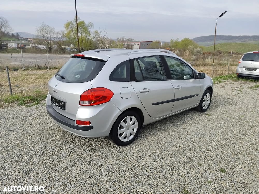 Renault Clio III 1.4 16V Privilege - 3