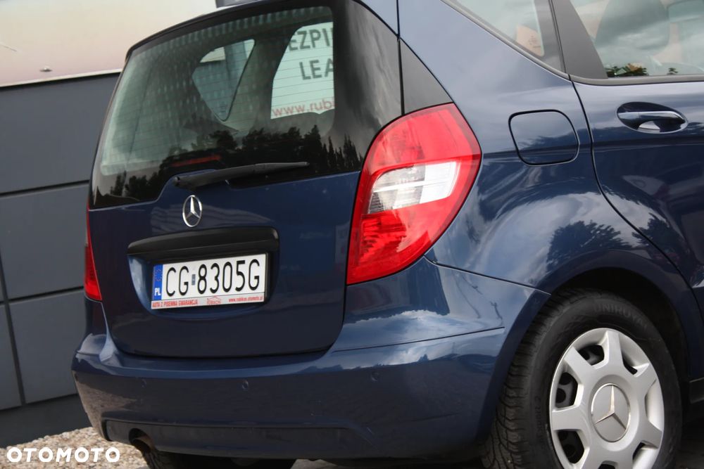 Mercedes-Benz Klasa A 180 BlueEFFICIENCY Elegance - 15