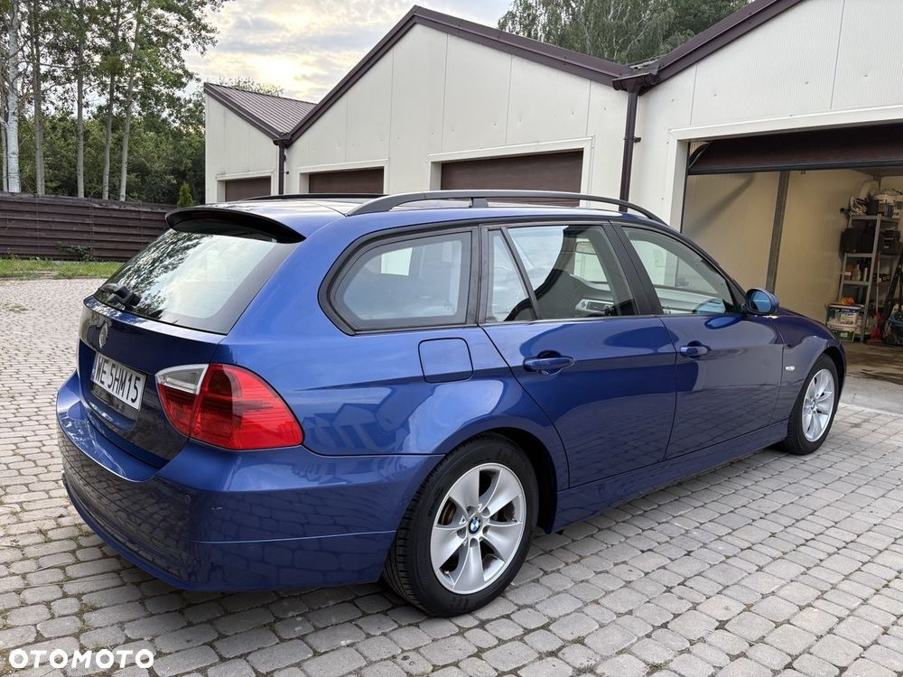 BMW Seria 3 320i - 6