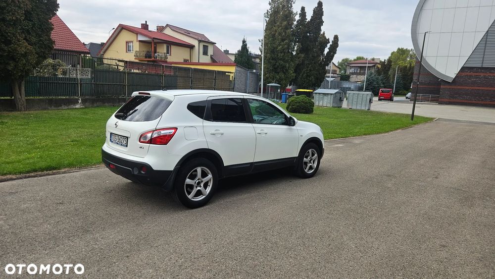 Nissan Qashqai - 4