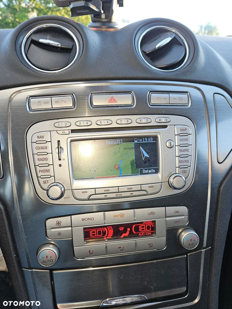 Ford Mondeo 2.0 Ambiente - 7