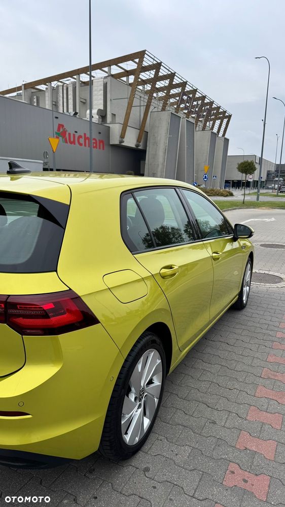 Volkswagen Golf - 8