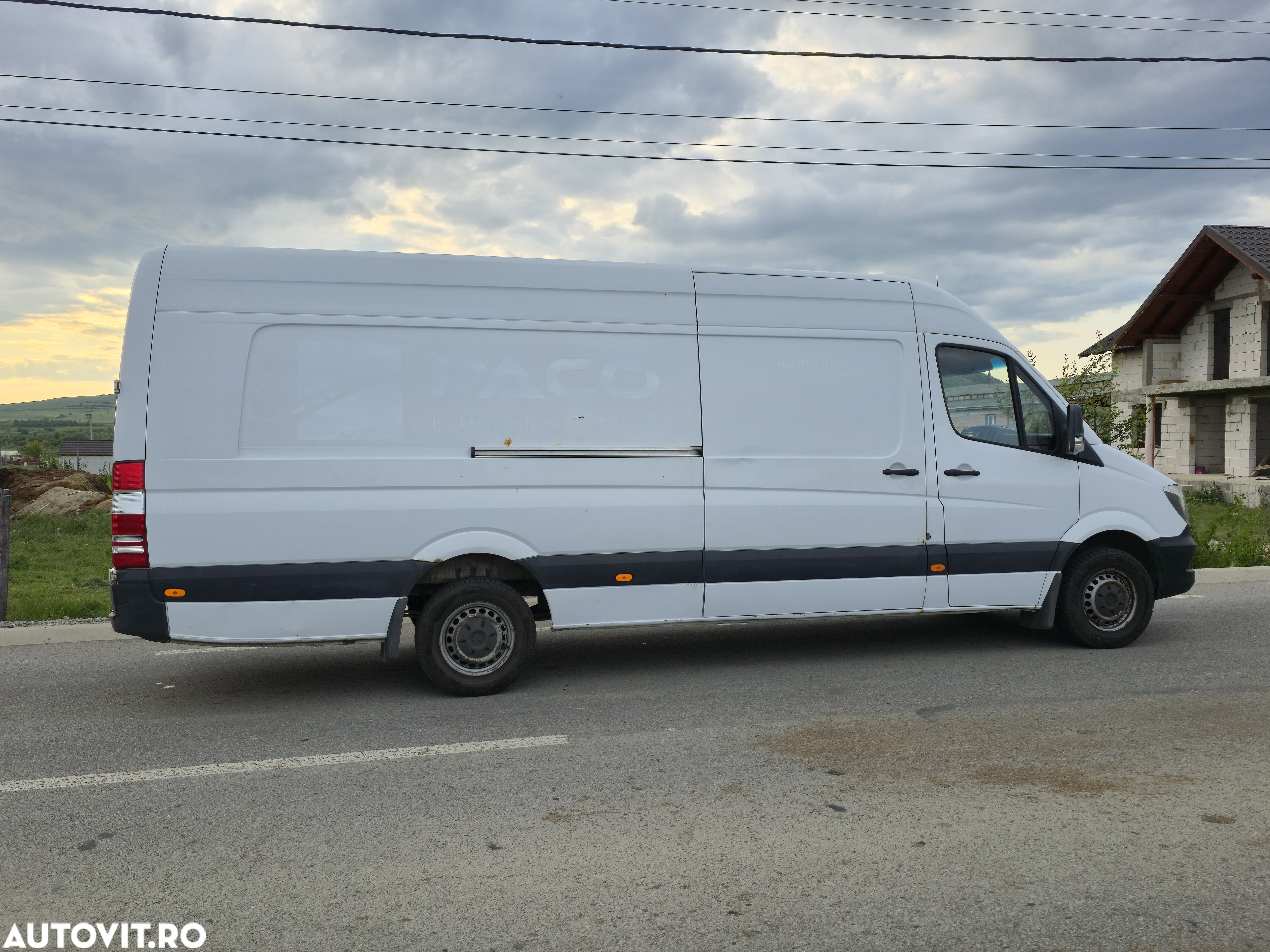 Mercedes-Benz Sprinter - 12