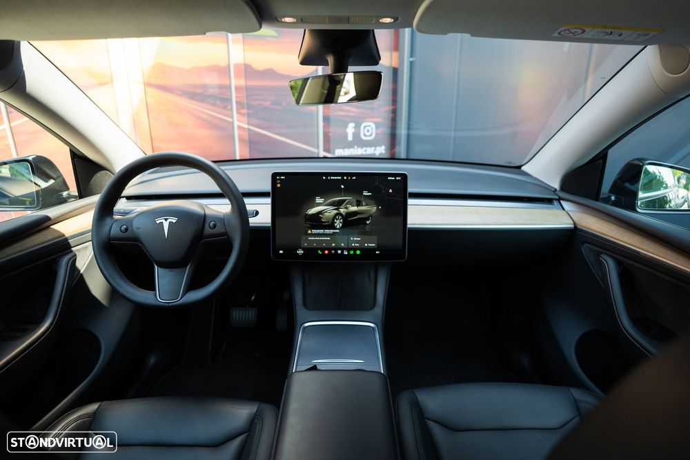 Tesla Model Y Standard - 10