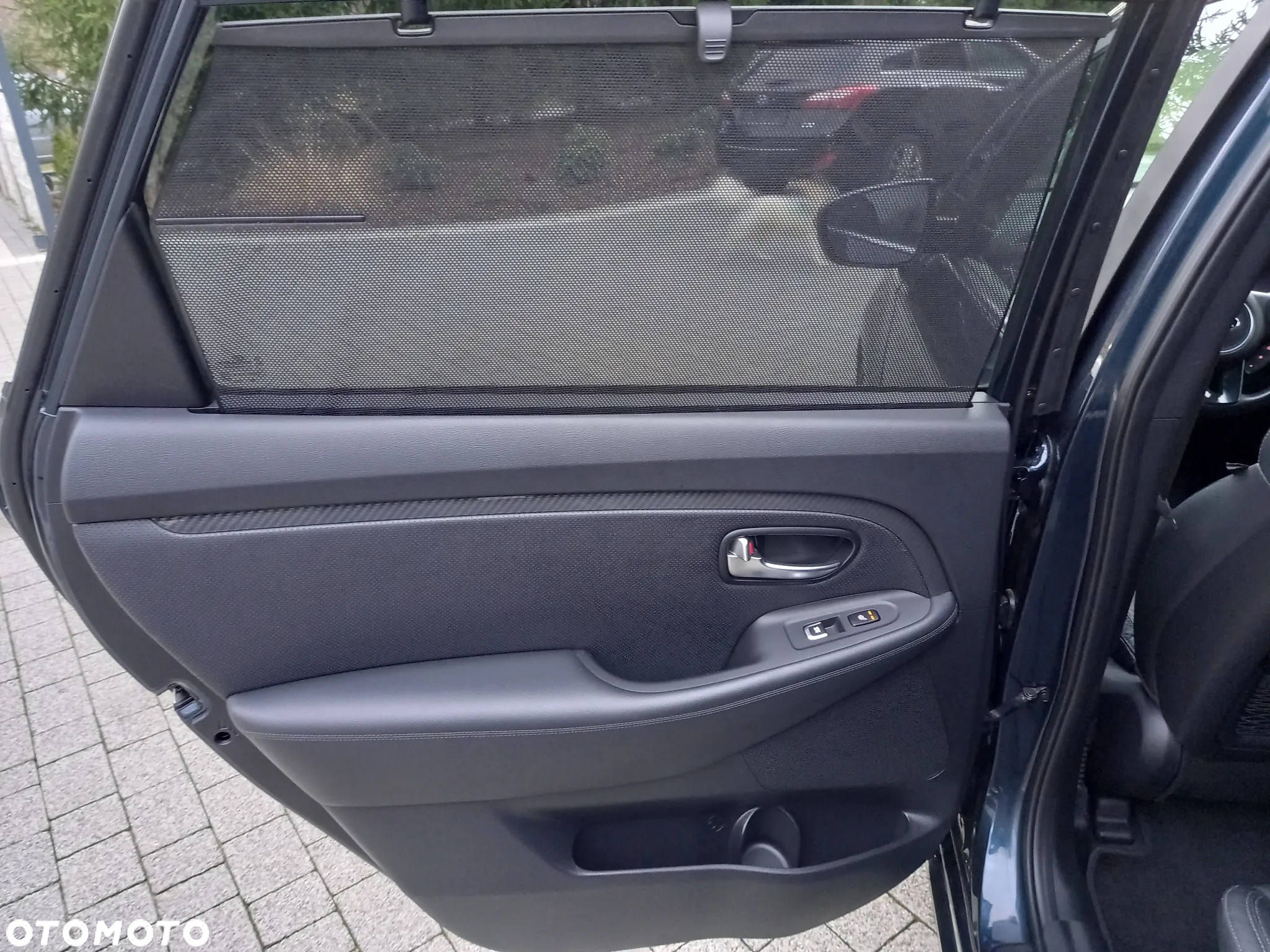 Kia Carens 1.7 CRDi Business Line 7os - 13