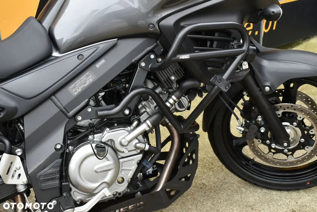 Suzuki V-STROM - 32