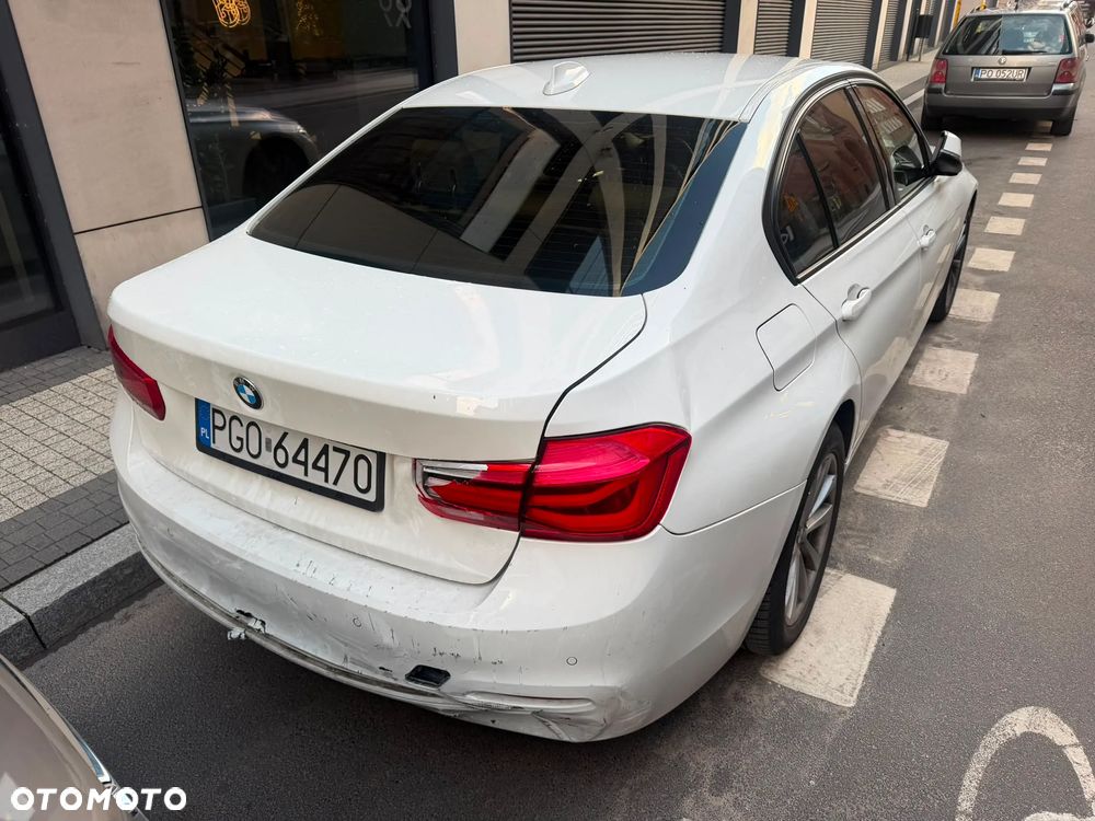BMW Seria 3 320d xDrive Sport Line - 4