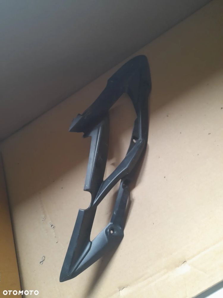 Triumph Daytona 675 R - panel wewnętrzny prawy 2309460 A261C - 5
