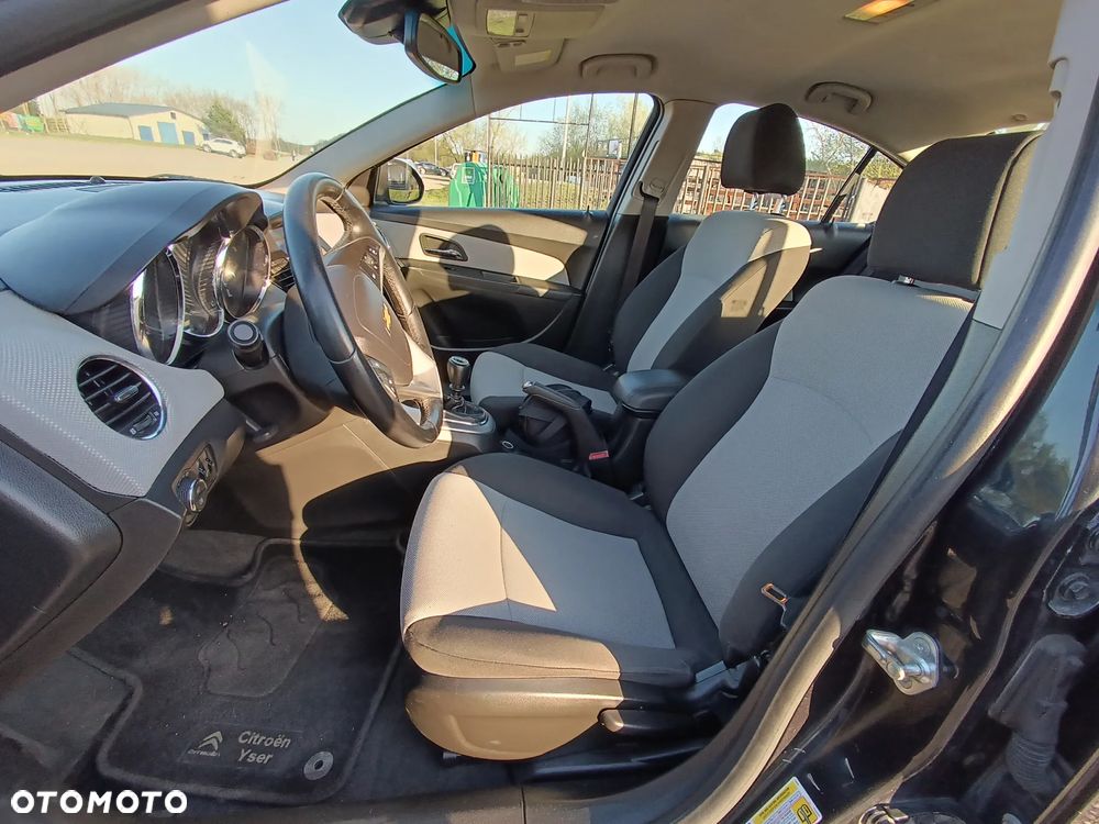 Chevrolet Cruze 2.0 D LT - 9