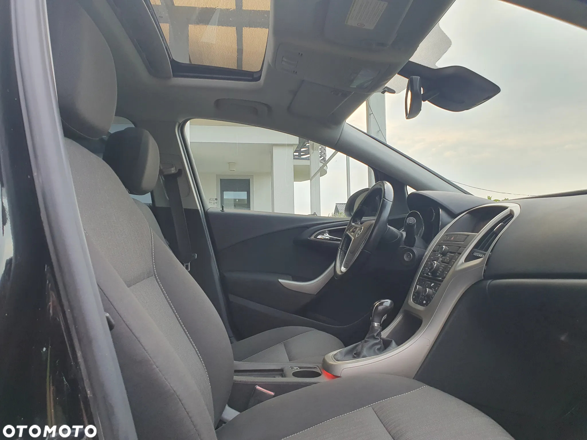 Opel Astra 1.6 Turbo Edition - 8