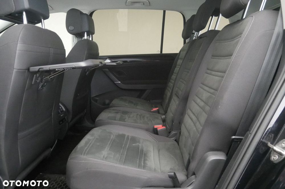 Volkswagen Touran - 15