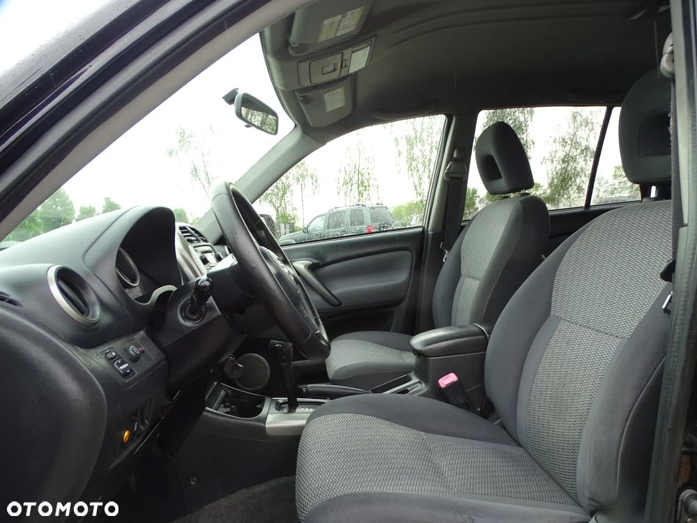 Toyota RAV4 - 3