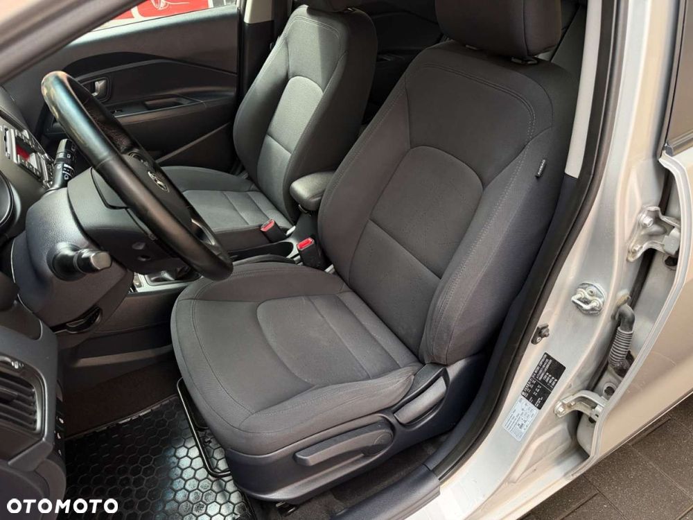 Kia Rio - 24