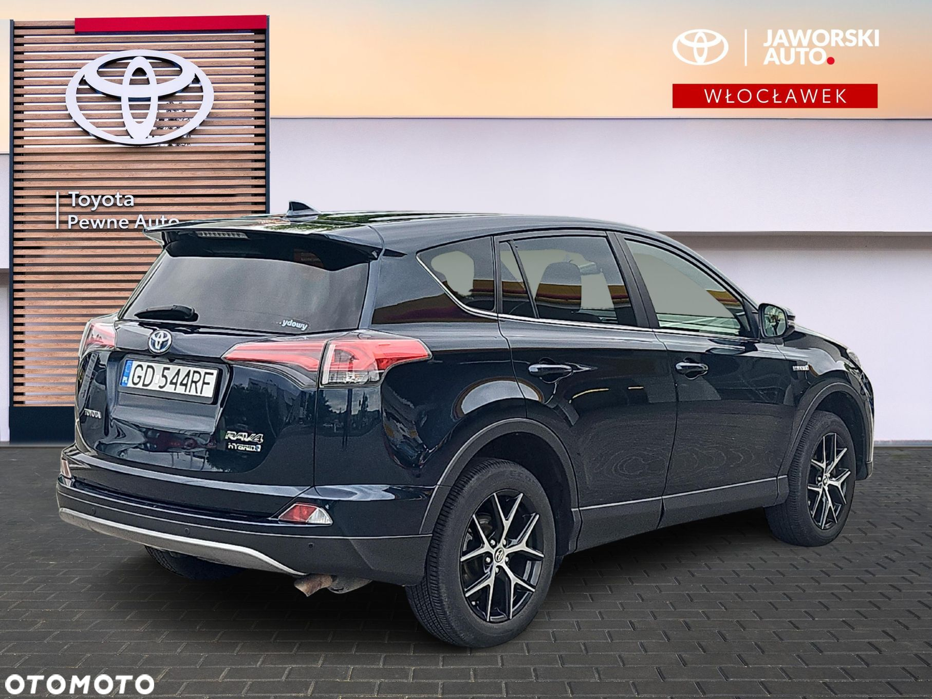 Toyota RAV4 - 6