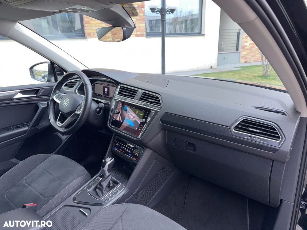 Volkswagen Tiguan - 12