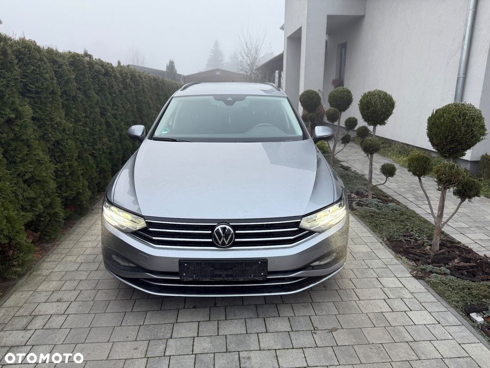 Volkswagen Passat - 2