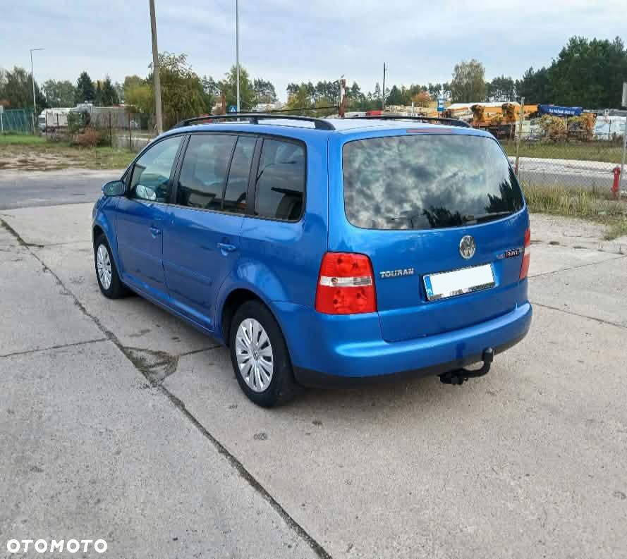 Volkswagen Touran - 6