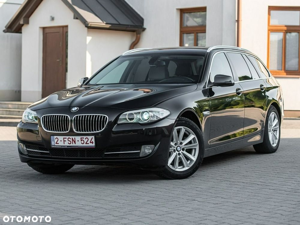 BMW Seria 5 520d Luxury Line - 11
