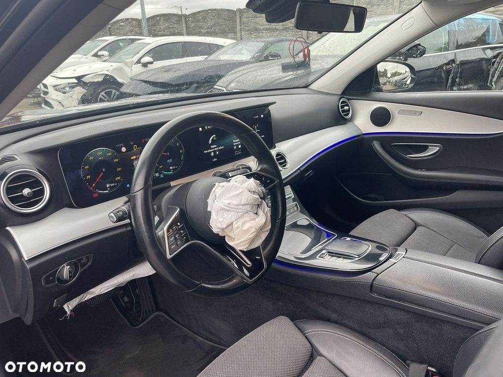 Mercedes-Benz Klasa E 300 de Business Edition - 6