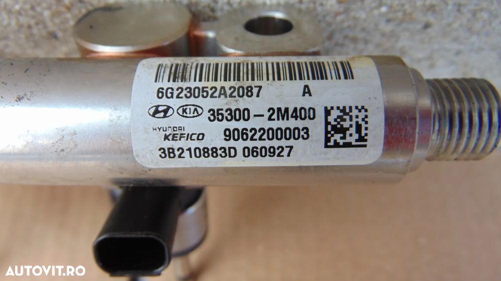 Rampa cu injectoare Hyundai Tucson 1.6 benzina hybrid an 2020 cod 35300-2M400 - 3