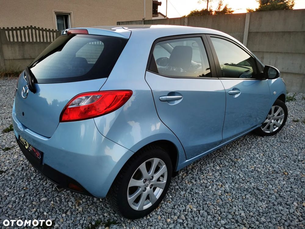 Mazda 2 - 4