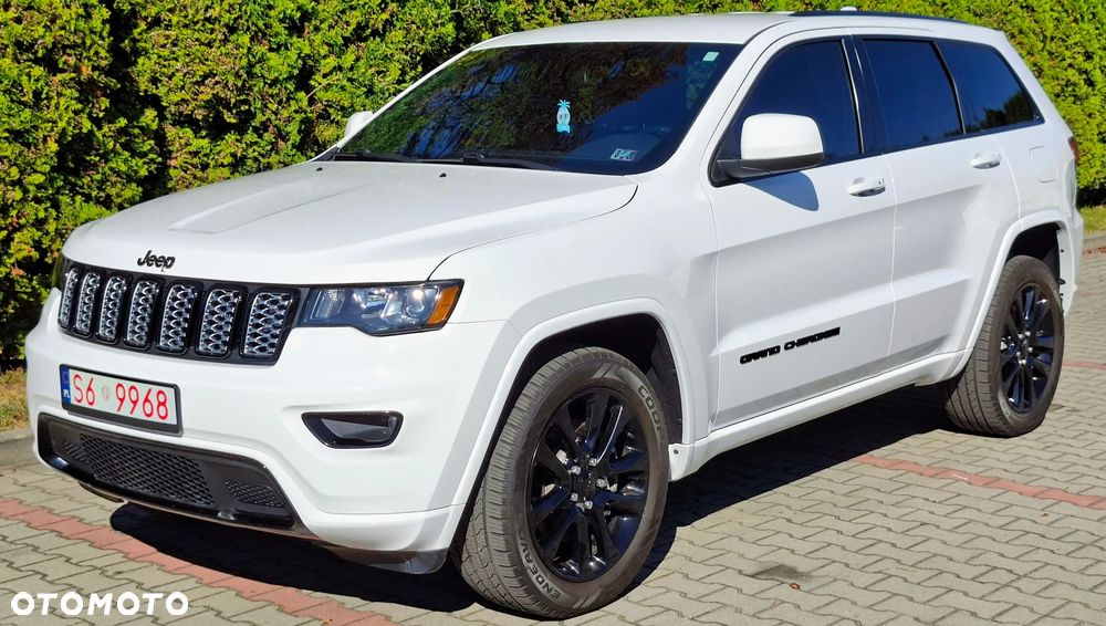 Jeep Grand Cherokee - 17