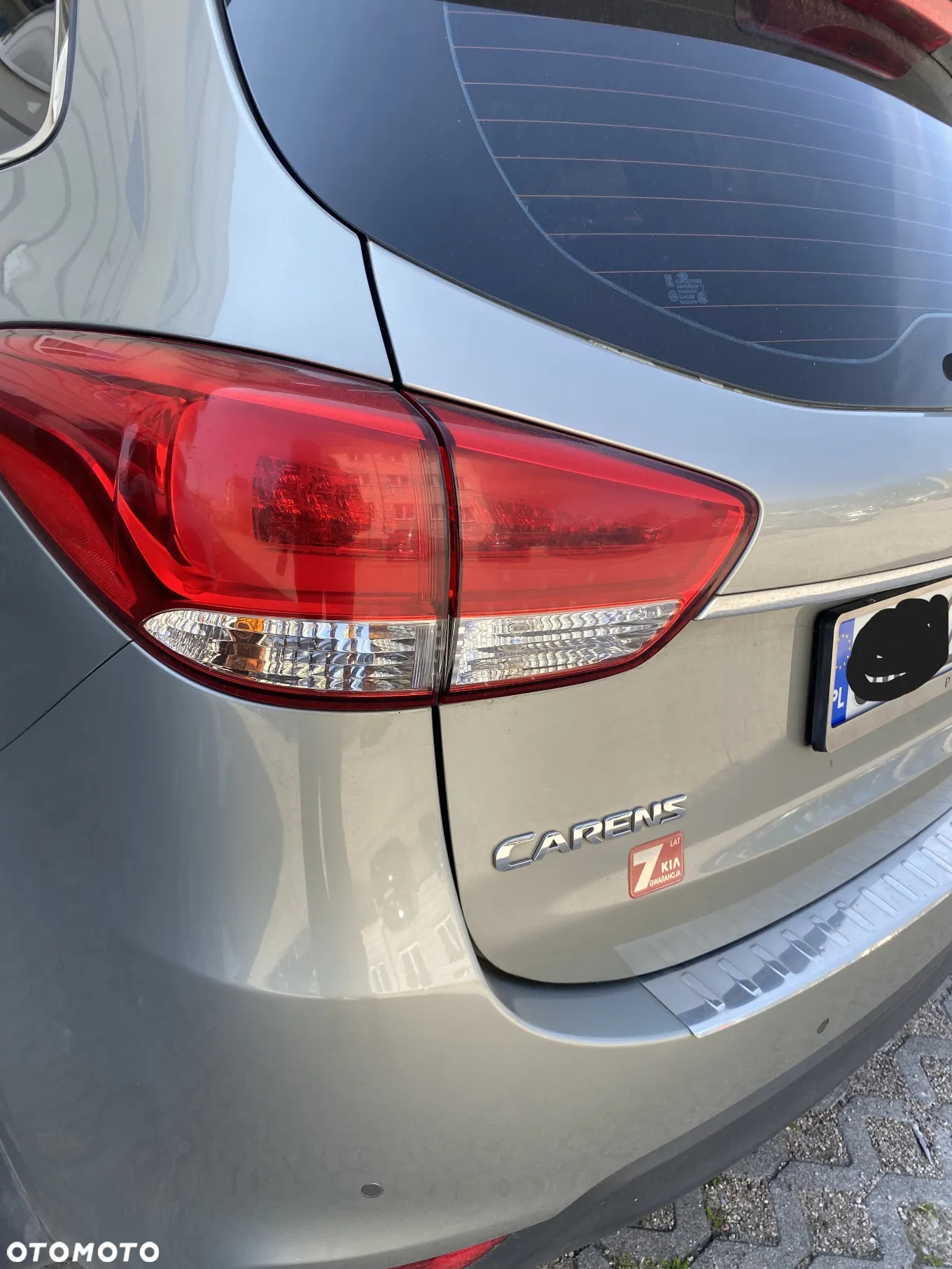 Kia Carens 1.6 GDI L - 11