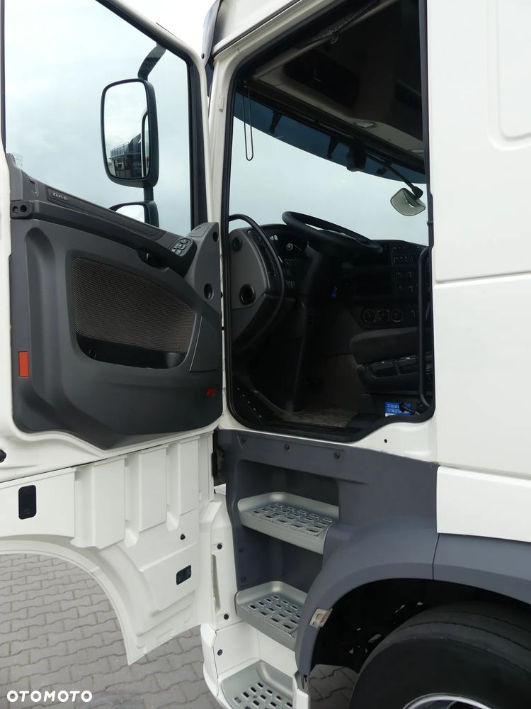 DAF XF 106.460  /  AUTOMAT / SUPER SPACE CAB / - 19