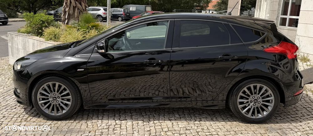 Ford Focus 1.5 TDCi ECOBlue ST-Line - 8